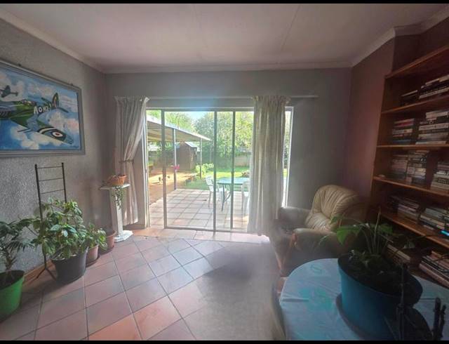 4 BEDROOM HOUSE FOR SALE IN KLIPPOORTJE